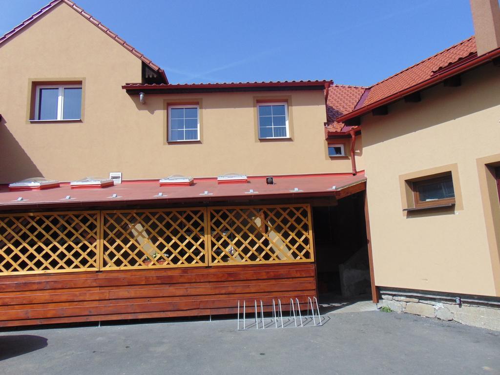 Penzion A Restaurace Na Salasi Hutisko Εξωτερικό φωτογραφία